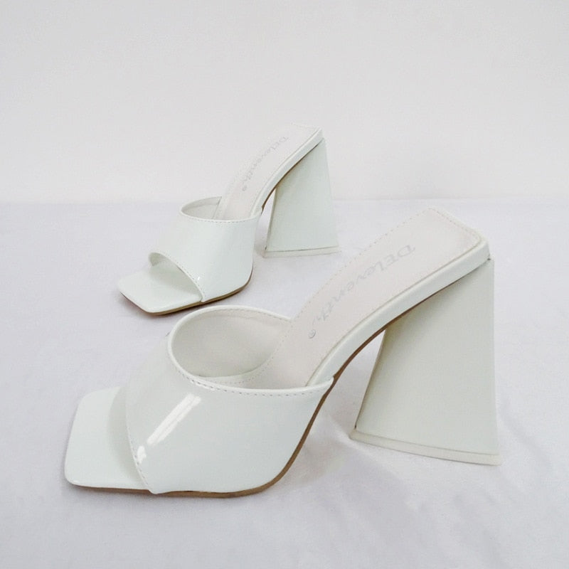 Open-Toe Jelly Sandals
