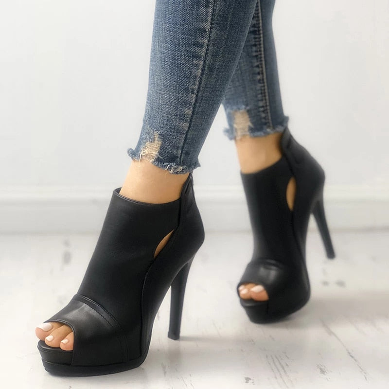 Ankle Cut Toe-Out Heel Boots