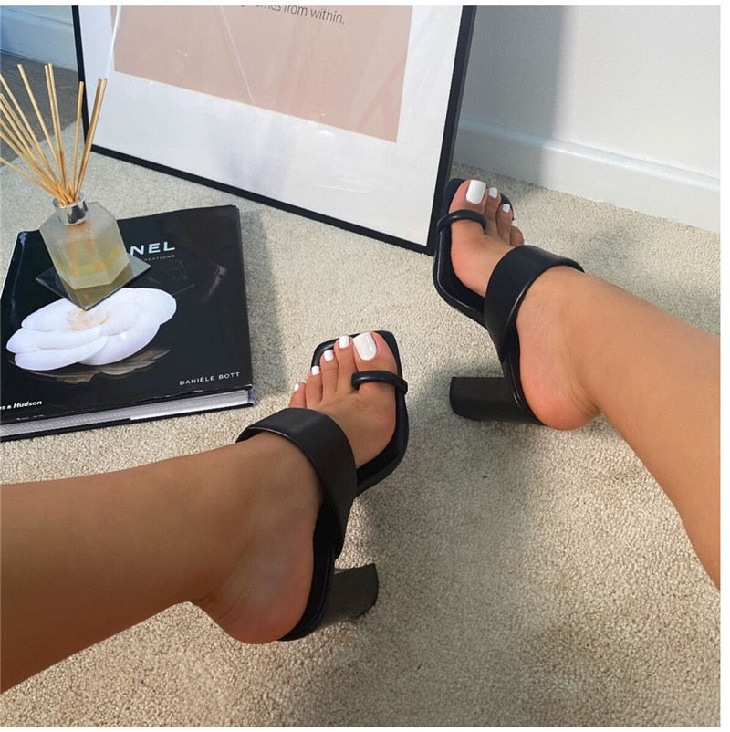 Clip Toe Narrow Band Sandals