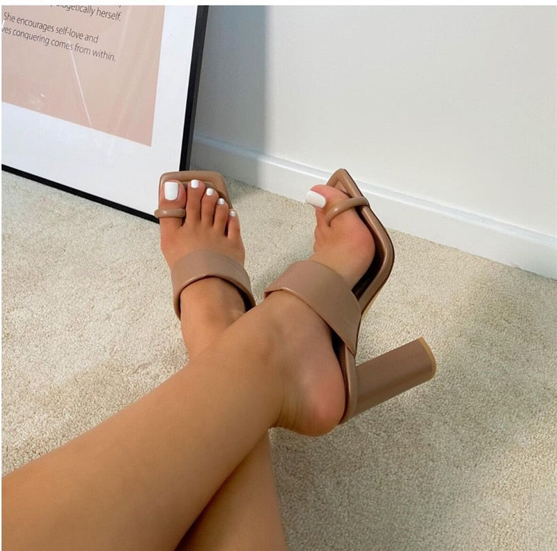 Clip Toe Narrow Band Sandals