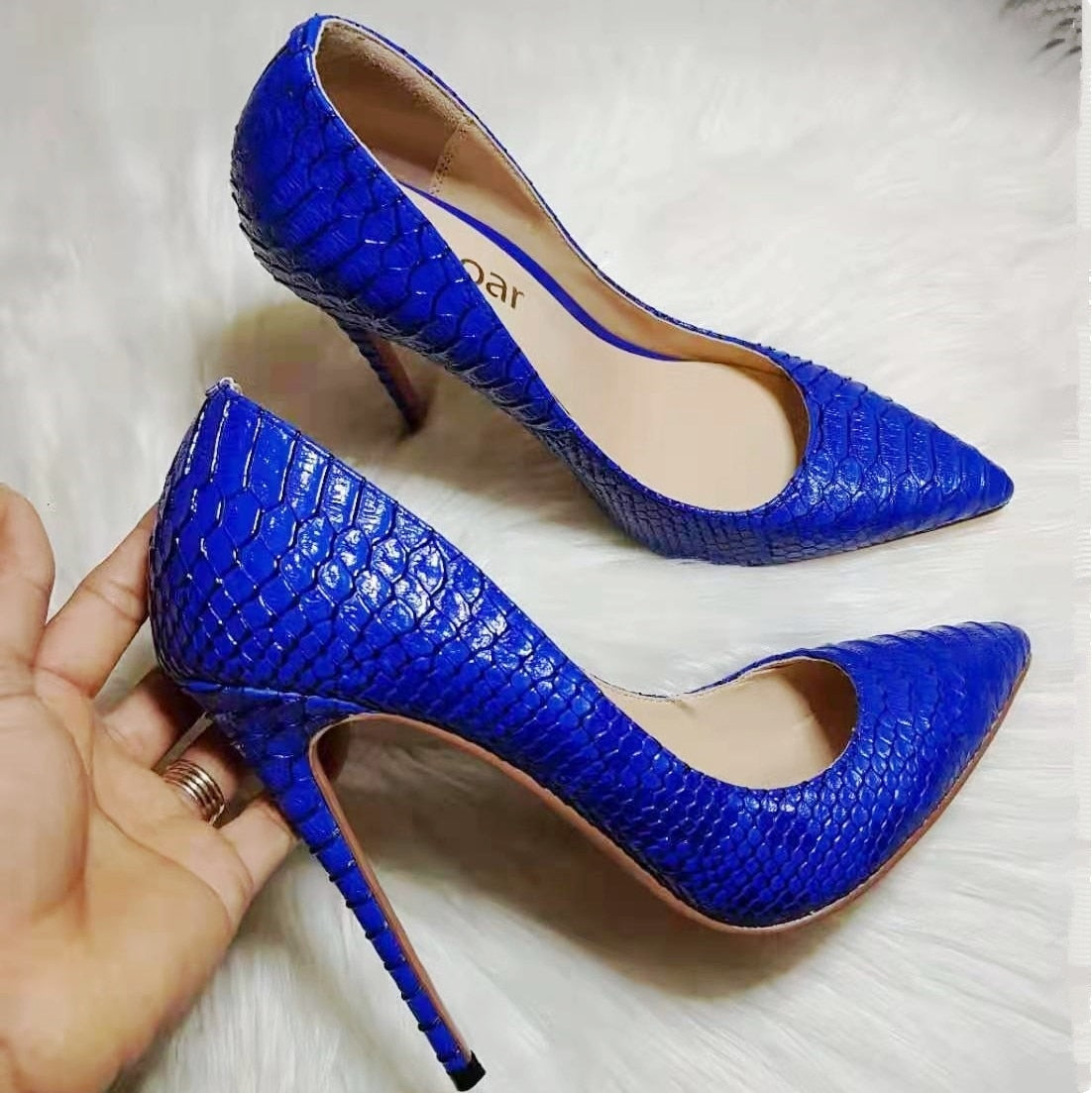 Pointed Toe Snakeskin Leather Heels